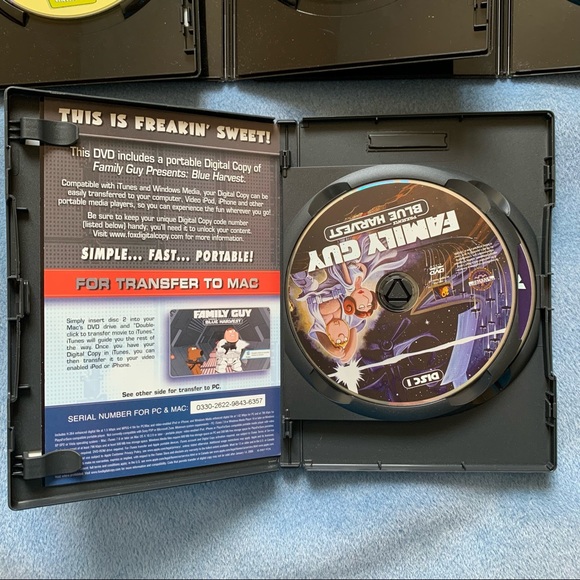 Lot of 8dvds of Family Guy. Season1,2,4 and Family guy movie Blue Harvest - Picture 8 of 11